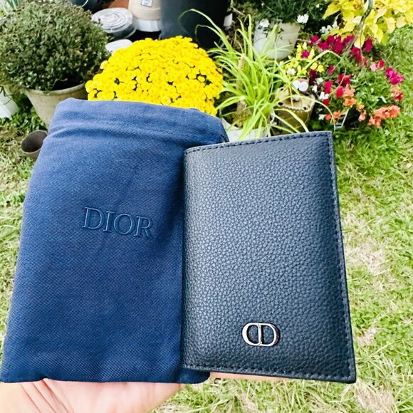 CD Icon Vertical Bifold Card Holder GWP - Picture 9 of 14